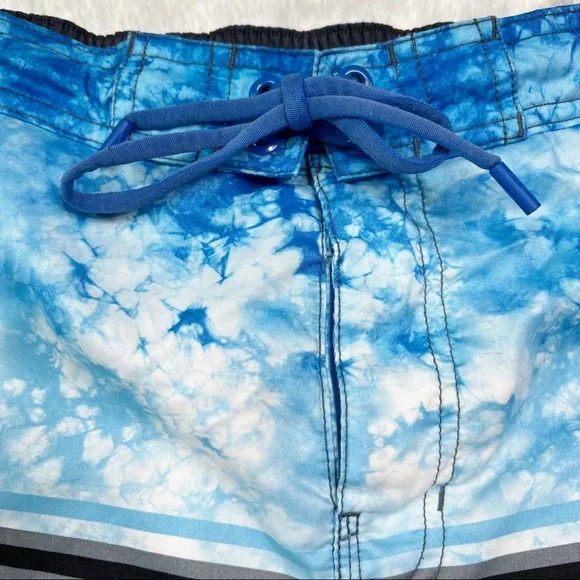 Speedo Blue Palm Clouds Swim Trunks 8” Size M - Picture 4 of 12